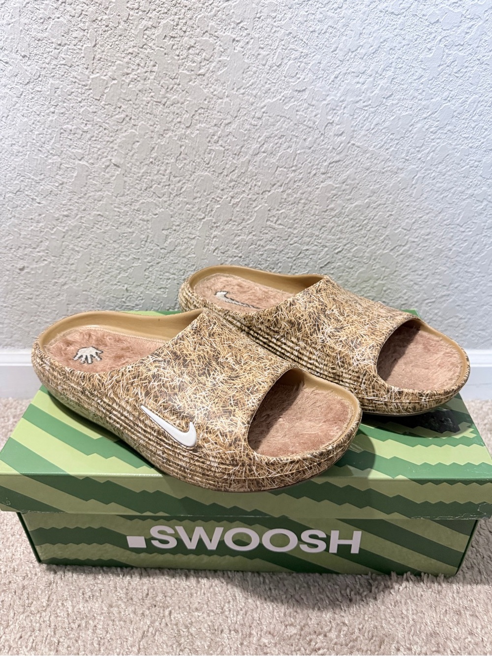 Nike Rejuven8 x Dot Swoosh Touch Grass ‘Wheat’ pack 10M VNDS like new!
